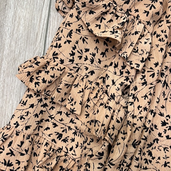 Ruffle long sleeve blouse muted - Picture 6 of 7